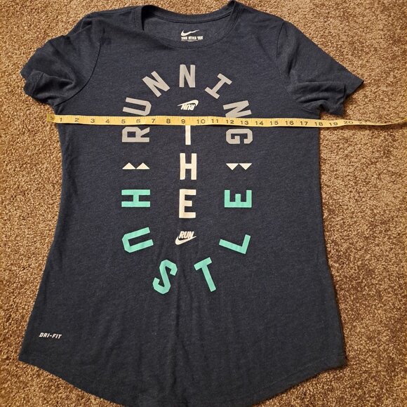 Nike Running The Hustle Short Sleeve Dri-Fit Athletic Cut T-shirt - Picture 6 of 8